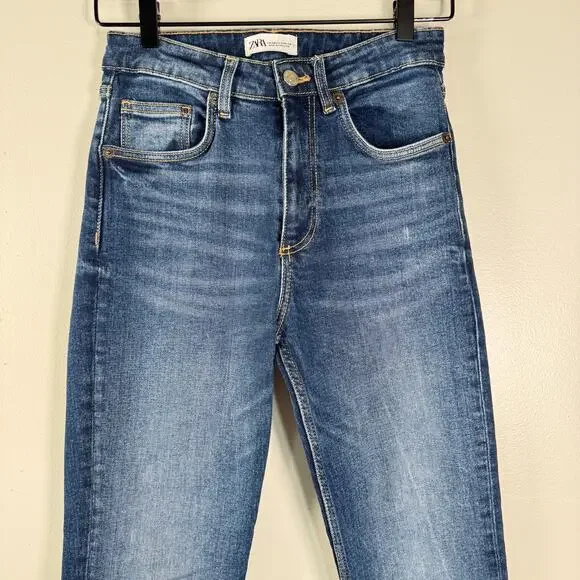 Zara High Waist Flared Leg Jeans Medium Wash Blue Raw Hem Womens Size 2 - Picture 3 of 10